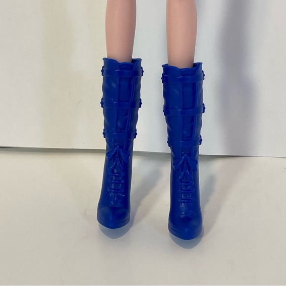 Jakks Pacific Winx Club 2012 Musa Rock Concert Collection Doll Fairy Pixie - Picture 2 of 12